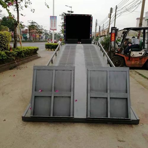 佛山 中山工厂直销  集装箱移动式装车平台叉车装卸货平台 登车桥